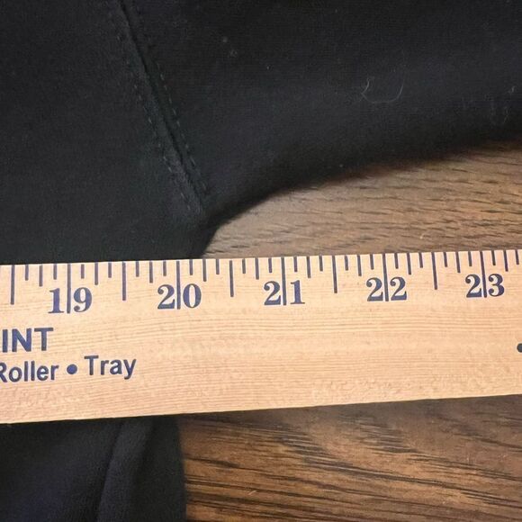 Crochet Snoopy Licensed Character Hoodie with Kangaroo Pocket size Medium - Picture 10 of 10